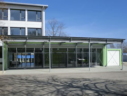 freistehender Carport (Eingangsüberdachung) mit Wellblecheindeckung